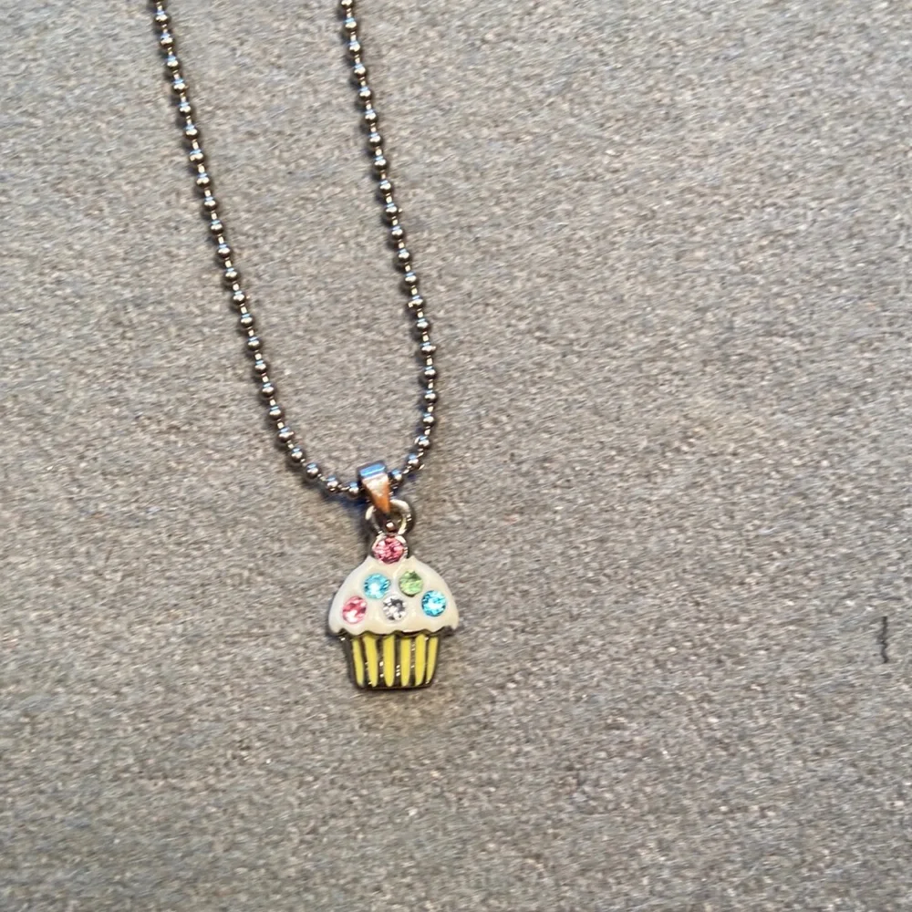 Cupcake‎ necklace Tiny 17” max length
